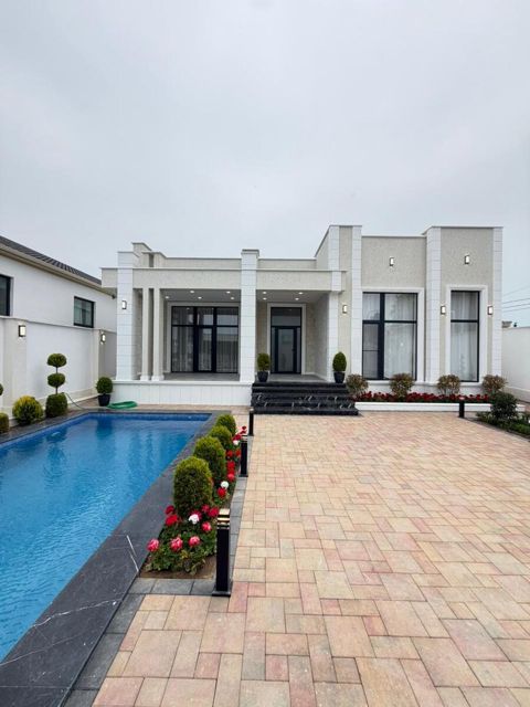 Satılır 4 otaqlı həyət evi/bağ evi 180 m² — Bakı