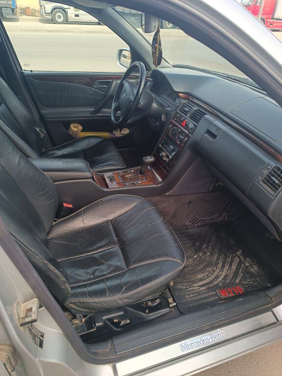 Mercedes E 240, 2.6 L, 2000 il, 407 240 km 90-ON-337 — Avtomobillər, Qazax (8)