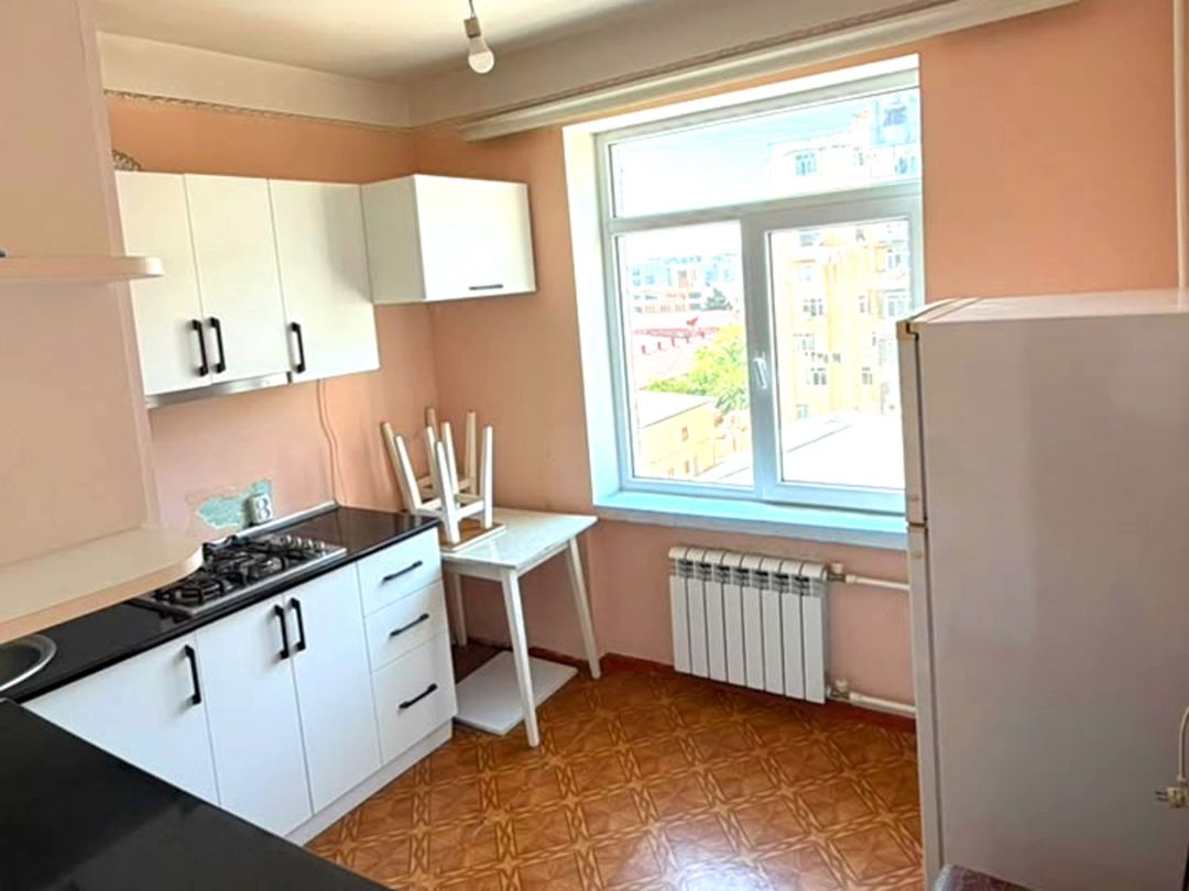 Satılır 2 otaqlı köhnə tikili 60 m² — Mənzil, Bakı (8)