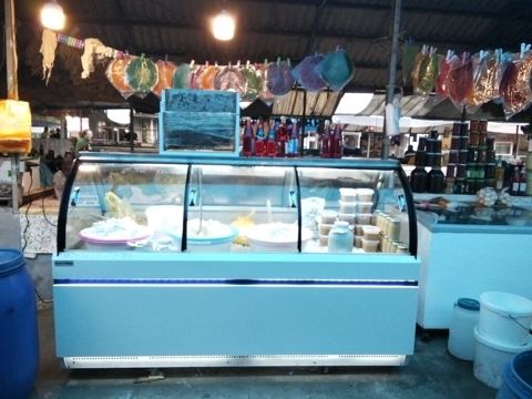 Məhsul: Soyuducu vitrin (market/kafe/şirniyyat-delikates üçün) — Quba