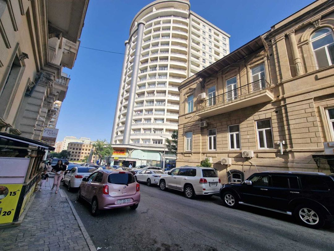 Satılır 2 otaqlı köhnə tikili 60 m² — Mənzil, Bakı (6)