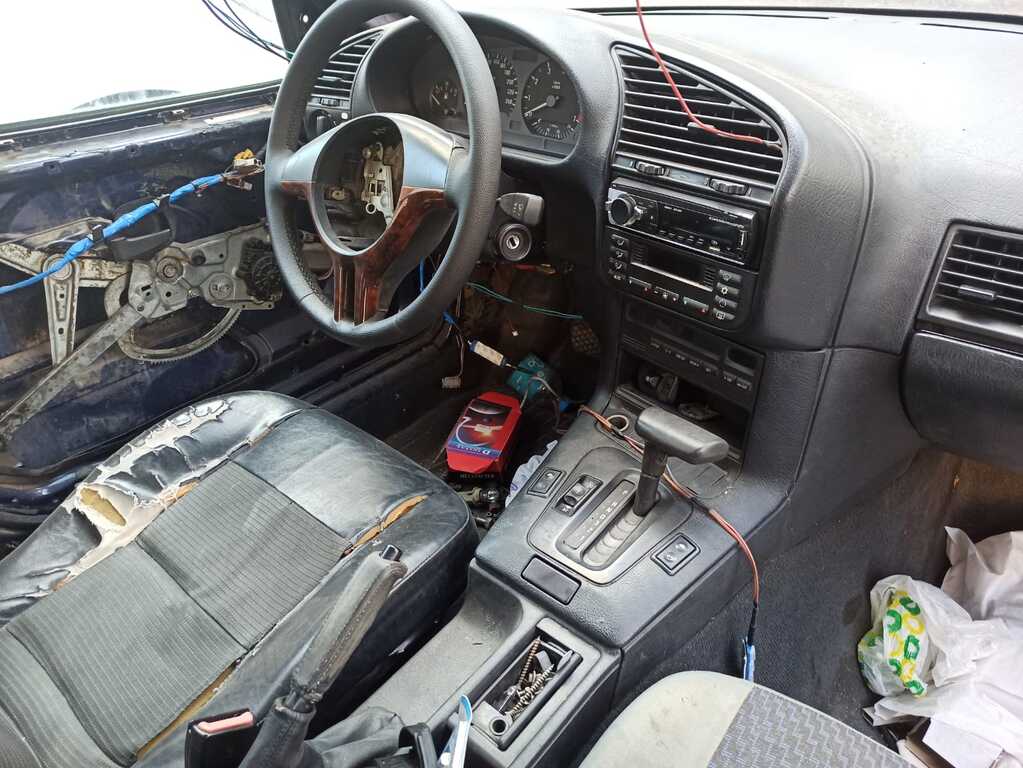 BMW 318, 1.8 L, 1997 il, 245 000 km — Avtomobillər, Bakı (4)