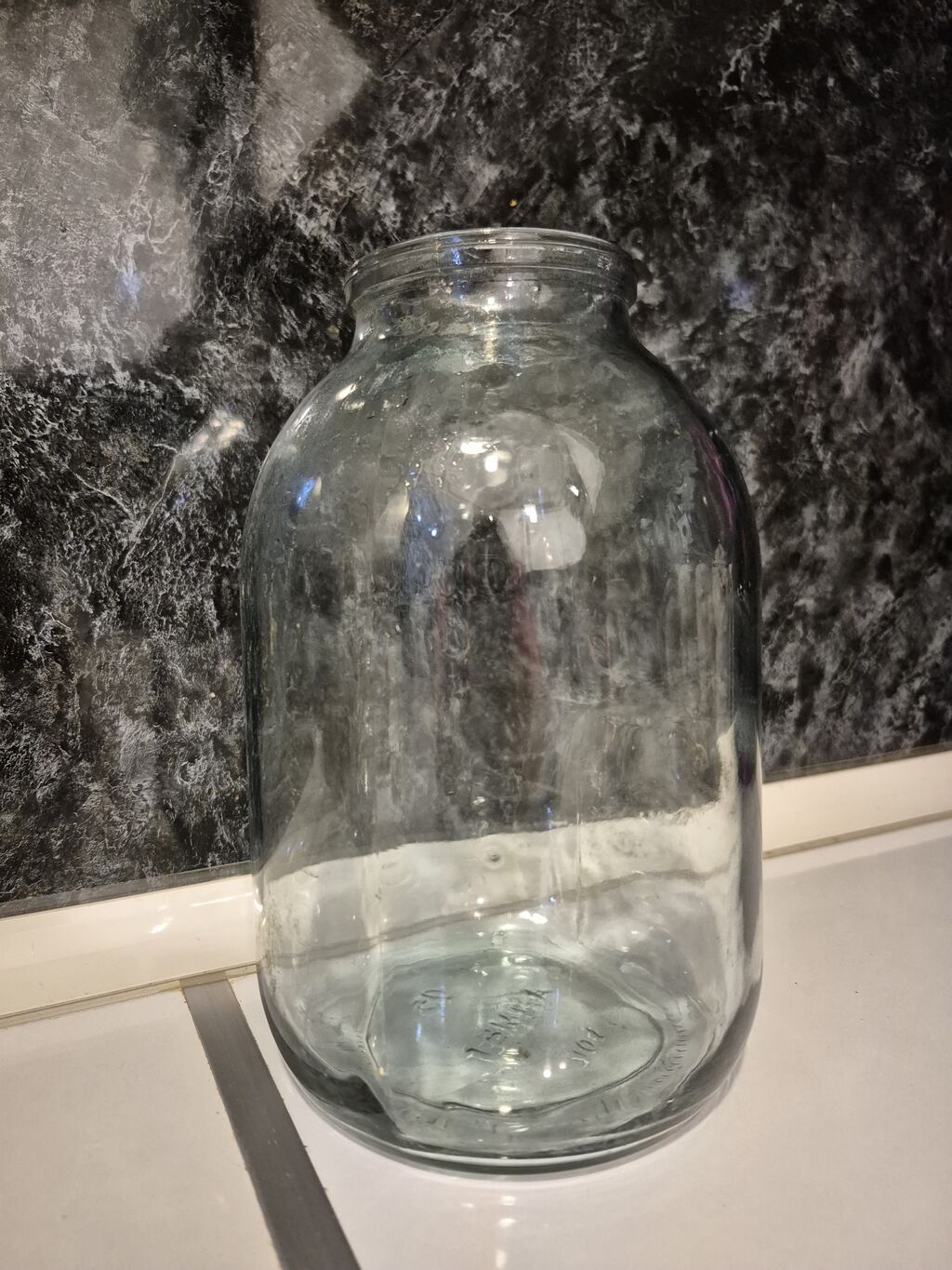 Şüşə banka – 3 litrlik - Həcm: təxminən 3 litr - Material: qalın — Konservasiya malları, Masazır