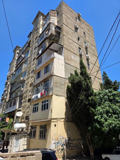 Bakı, Yasamal, 5 otaqlı, Köhnə tikili, m. İnşaatçılar, 84 kv. m — Bakı