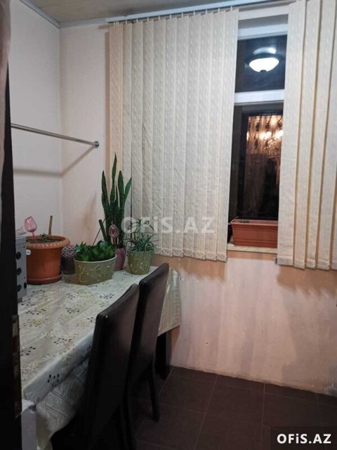 Köhnə tikili Kirayə Verilir Nizami r., Xalqlar Dostluğu m., 2 otaq, 43 m² — Bakı