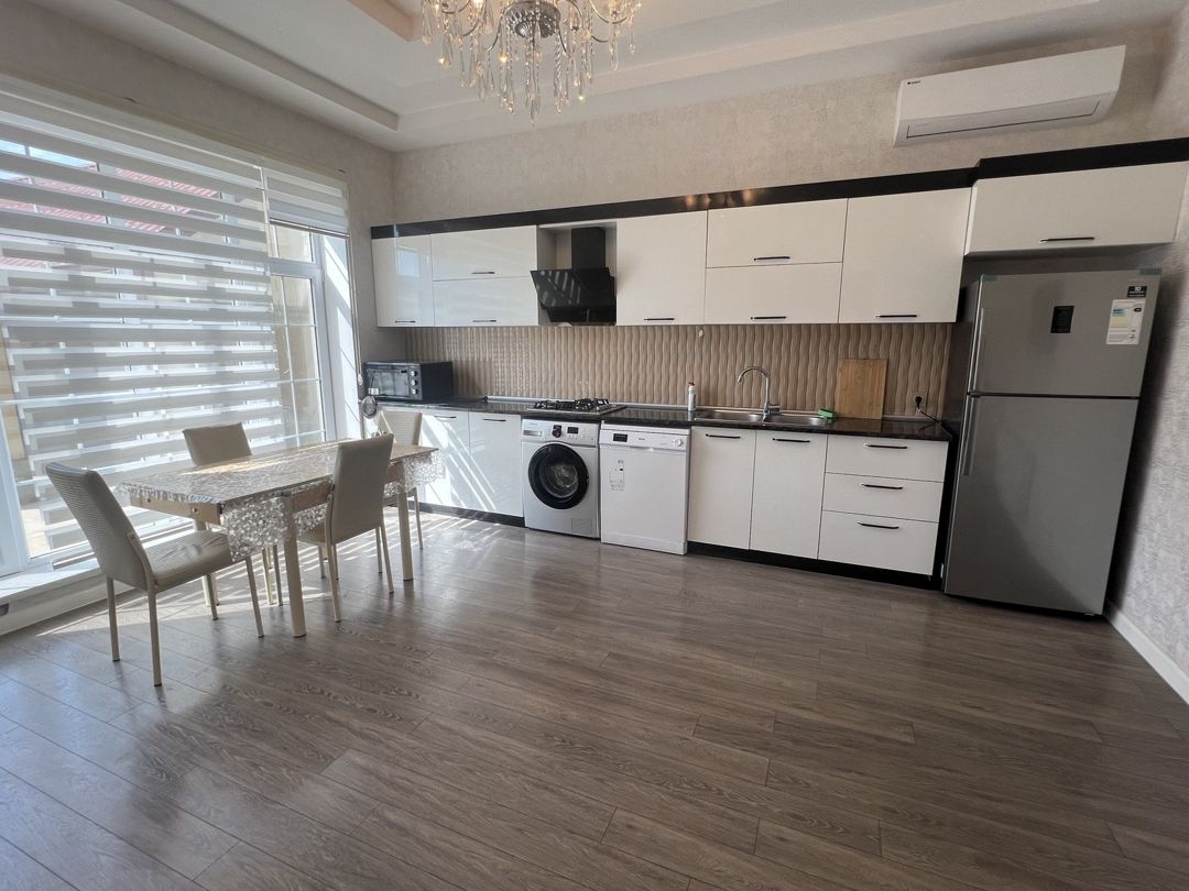 Satılır 5 otaqlı həyət evi/bağ evi 190 m² — Ev, villa, Bakı (12)