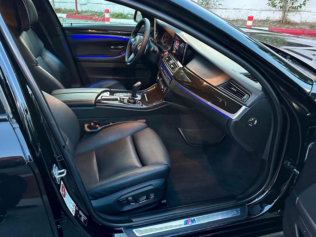 BMW 550, 4.4 L, 2014 il, 90 000 km — Avtomobillər, Bakı (11)