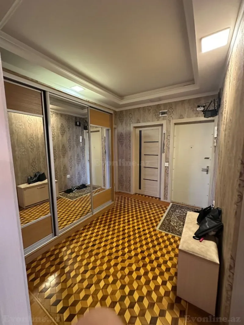 Satılır 4 otaqlı Mənzil Köhnə tikili 110 m² Bakı, Yasamal r., İnşaatçılar m — Mənzil, Bakı (7)