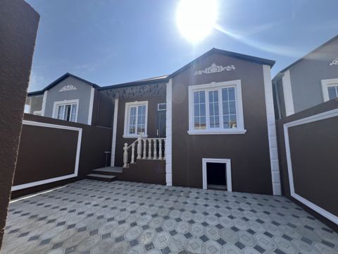 Satılır 3 otaqlı həyət evi/bağ evi 70 m² — Bakı