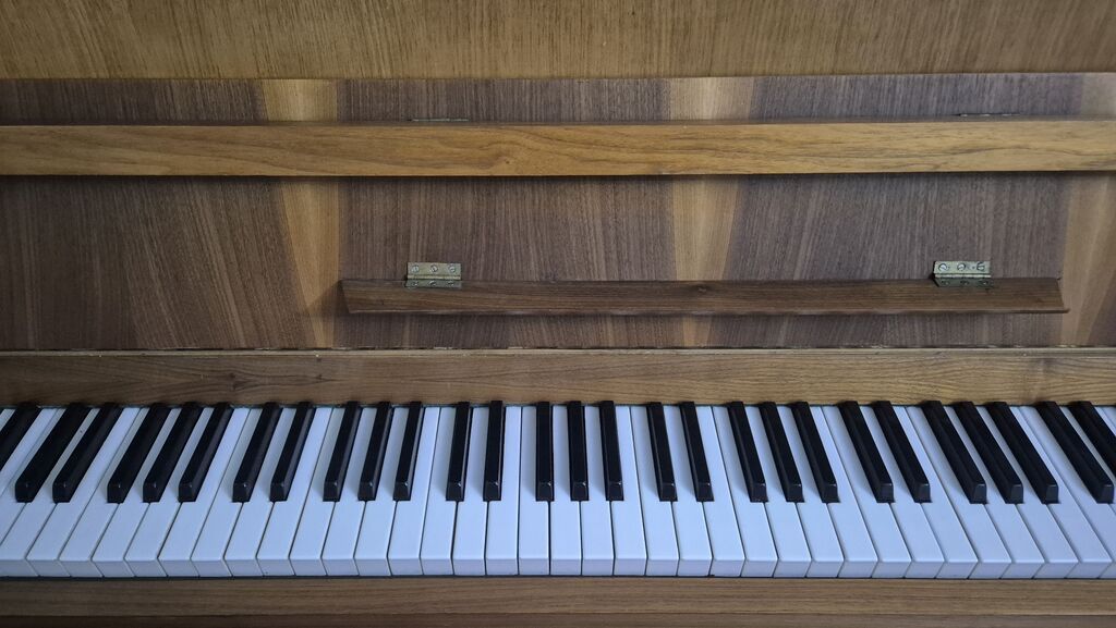 Upright pianino – “Ukraina” markası - Klassik upright konstruksiya — Pianino və digər klaviş alətləri, Bakı (3)