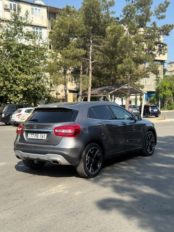 Mercedes GLA 200 4MATIC, 2.0 L, 2019 il, 50 000 km 77-PB-191 — Avtomobillər, Bakı (3)