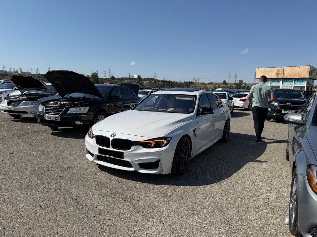 BMW 330, 2.0 L, 2015 il, 236 100 km — Avtomobillər, Bakı (2)
