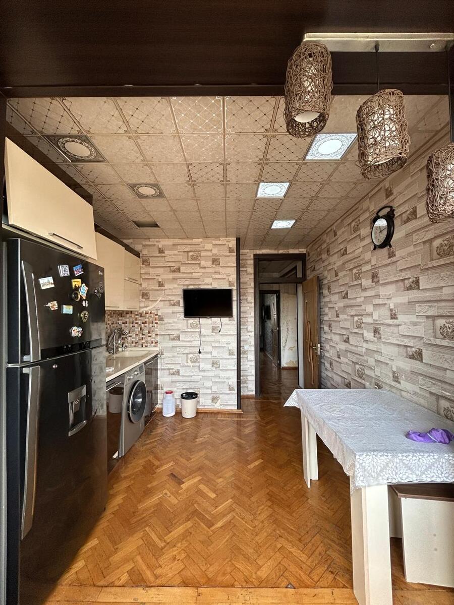 Satılır 4 otaqlı köhnə tikili 115 m² — Mənzil, Bakı (5)