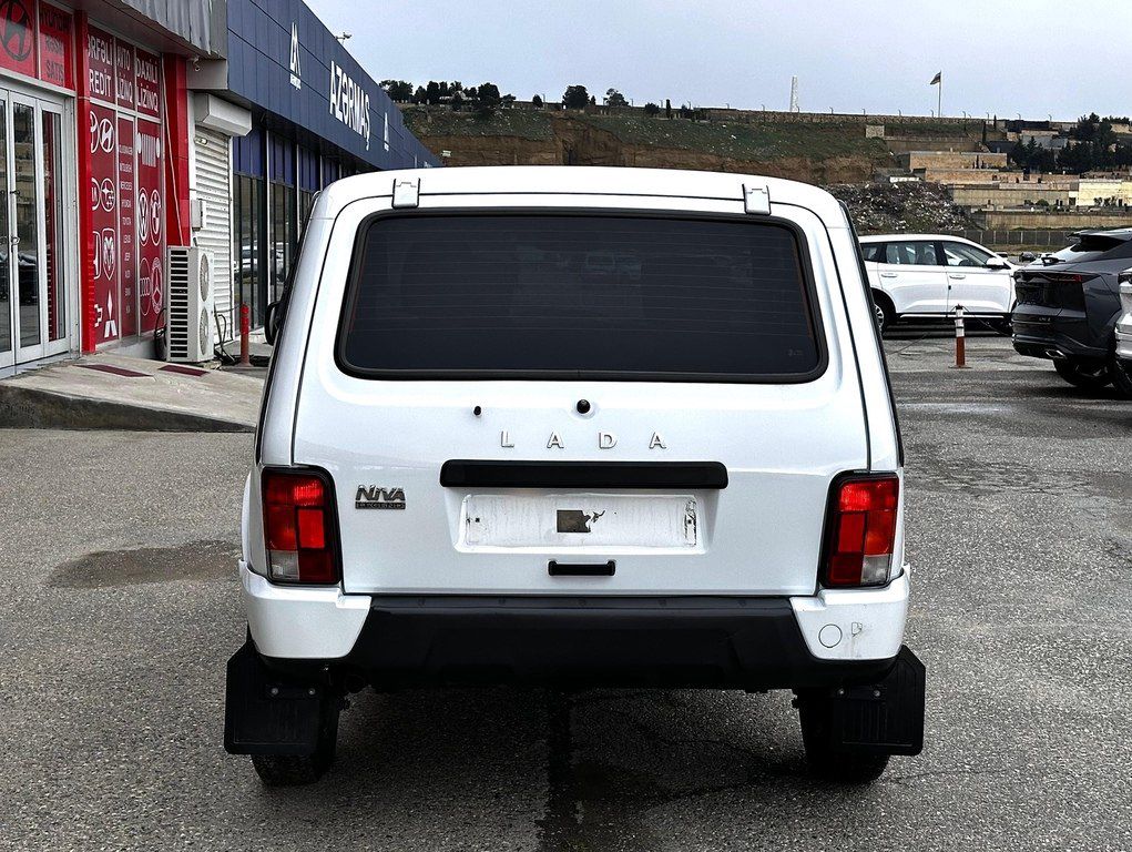 Lada (VAZ) Niva, 1.7 L, 2024 il, 31 800 km — Avtomobillər, Bakı (7)
