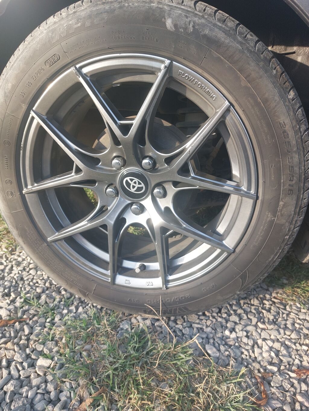 Məhsul: Toyota loqolu yüngül lehimli disklər və şinlər komplekti — Diskləri, Digah (3)