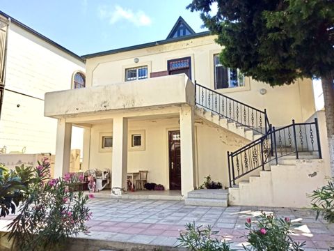 Satılır 8 otaqlı həyət evi/bağ evi 200 m² — Bakı