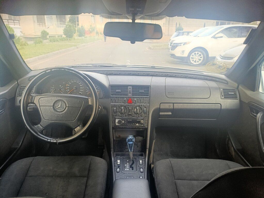 Mercedes C 180, 1.8 L, 1996 il, 287 000 km 10-UG-052 — Avtomobillər, Gəncə (3)