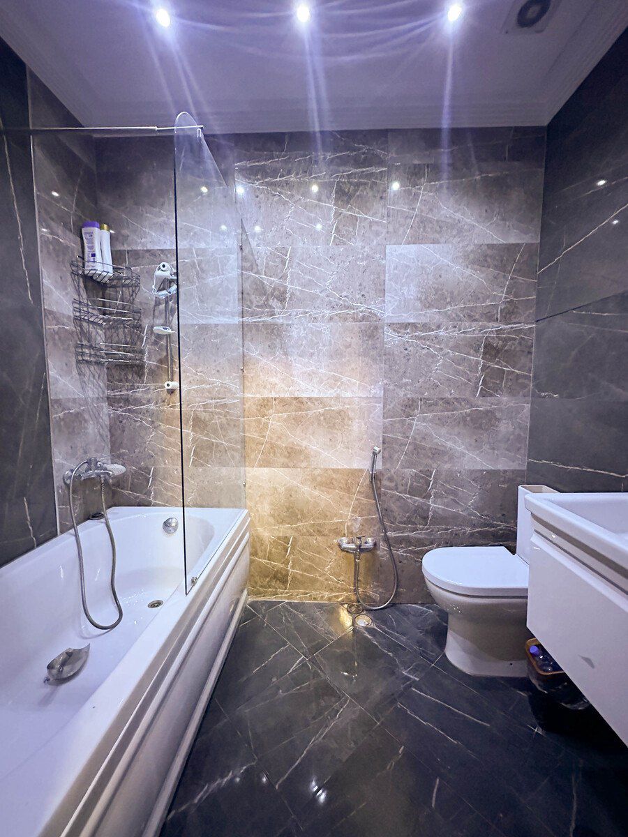 Satılır 3 otaqlı yeni tikili 135 m² — Mənzil, Bakı (10)