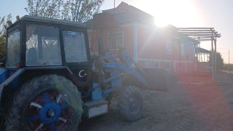 Universal ön yükləyicili traktor - Model: Belarus MTZ seriyası əsaslı — Sabirabad