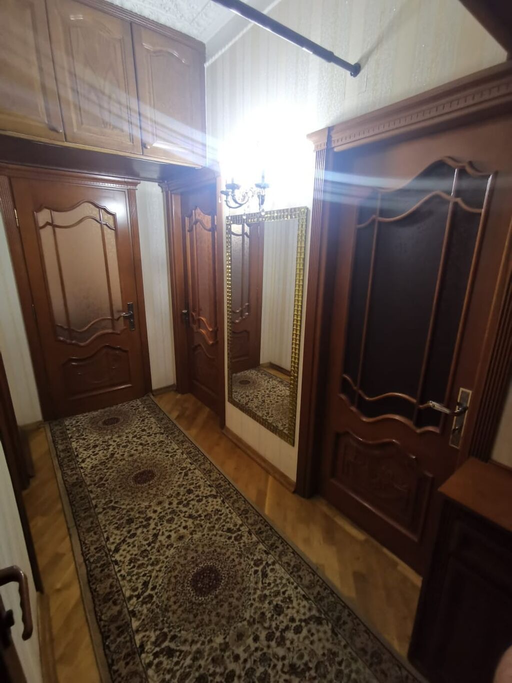Təmirli, səliqəli mənzil. Girişdə dəmir seyf qapı, geniş dəhliz və — Mənzil, Bakı (3)