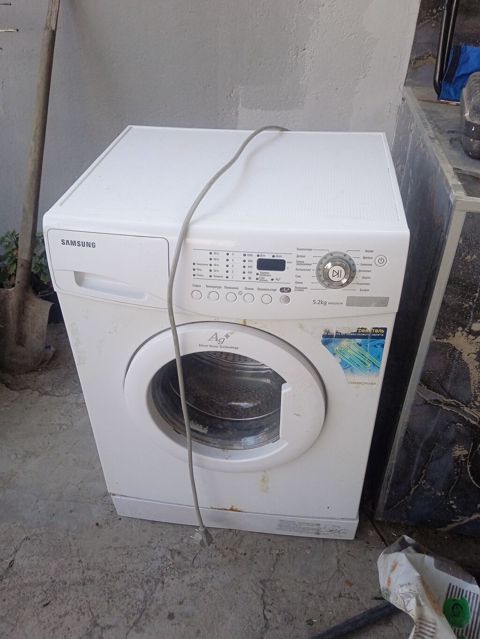 Paltaryuyaninda samsung. Işlək vəziyyətdə. Qiymet 130azn ünvan Gəncə — Gəncə