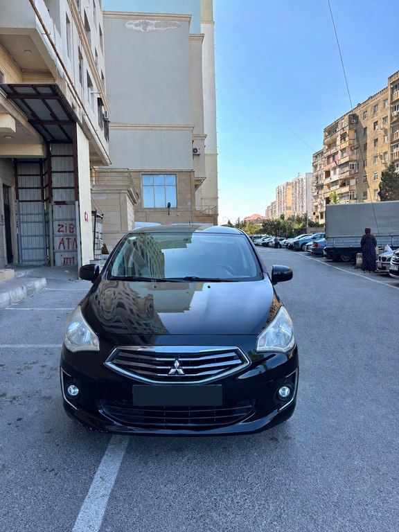Mitsubishi Attrage, 1.2 L, 2014 il, 242 379 km — Avtomobillər, Bakı