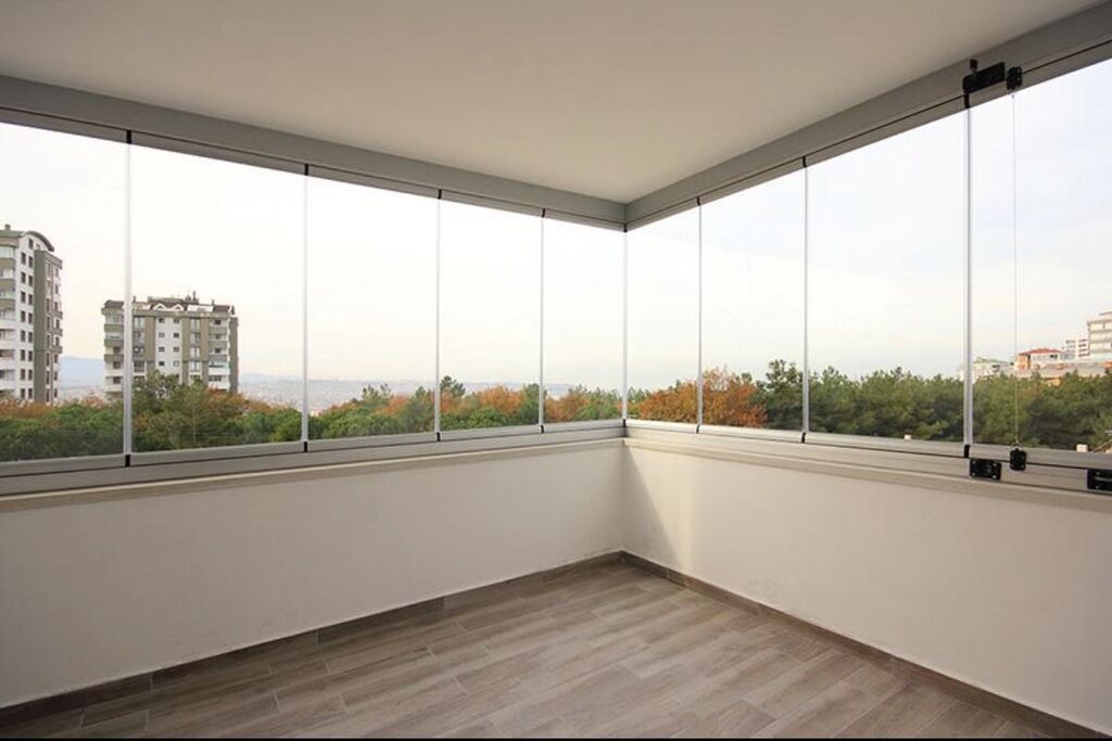 Şüşə balkon və terasa cam sistemləri – sürgülü, qatlanan və panoramik — Pəncərələr, qapılar, balkonlar, Bakı (3)