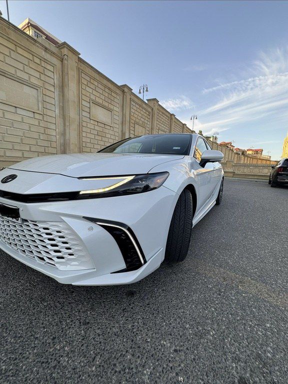Toyota Camry, 2.5 L, 1.016 kWh, 2024 il, 33 700 km — Avtomobillər, Bakı (5)