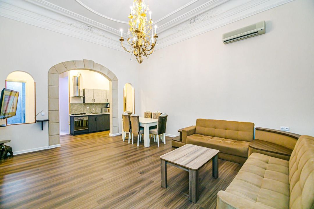 İcarəyə verilir 5 otaqlı köhnə tikili 160 m² — Mənzil, Bakı (11)
