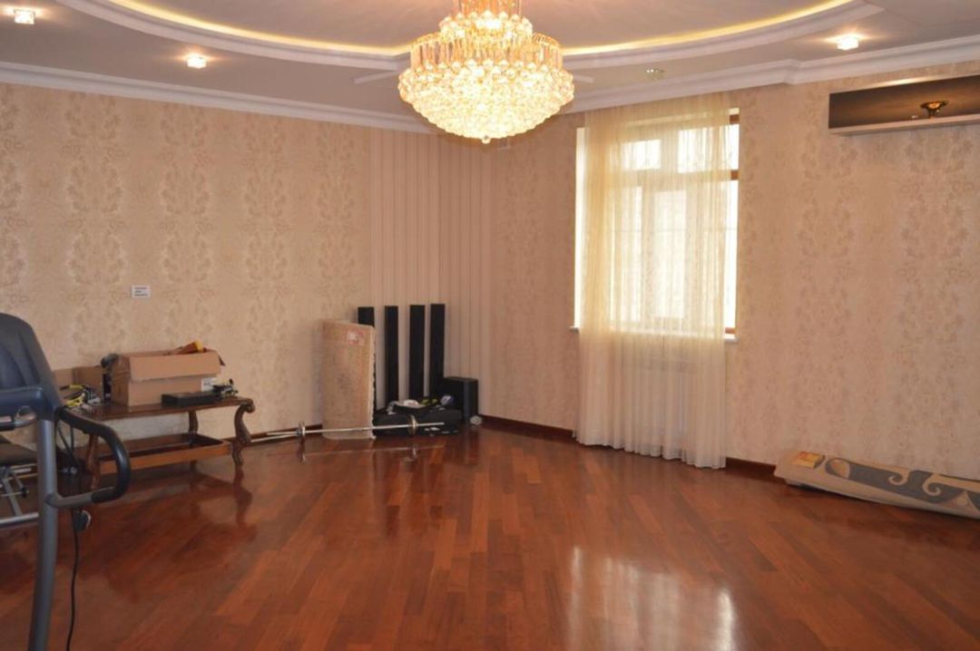 Satılır 9 otaqlı həyət evi/bağ evi 660 m² — Ev, villa, Bakı (12)