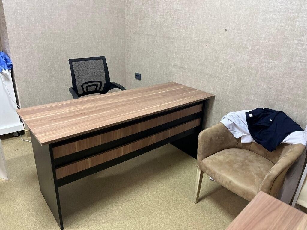 Ofis mebeli Yenidir Hazir var. stokda: 9ədəd var rəng seçimi var — Mebel, Bakı (2)
