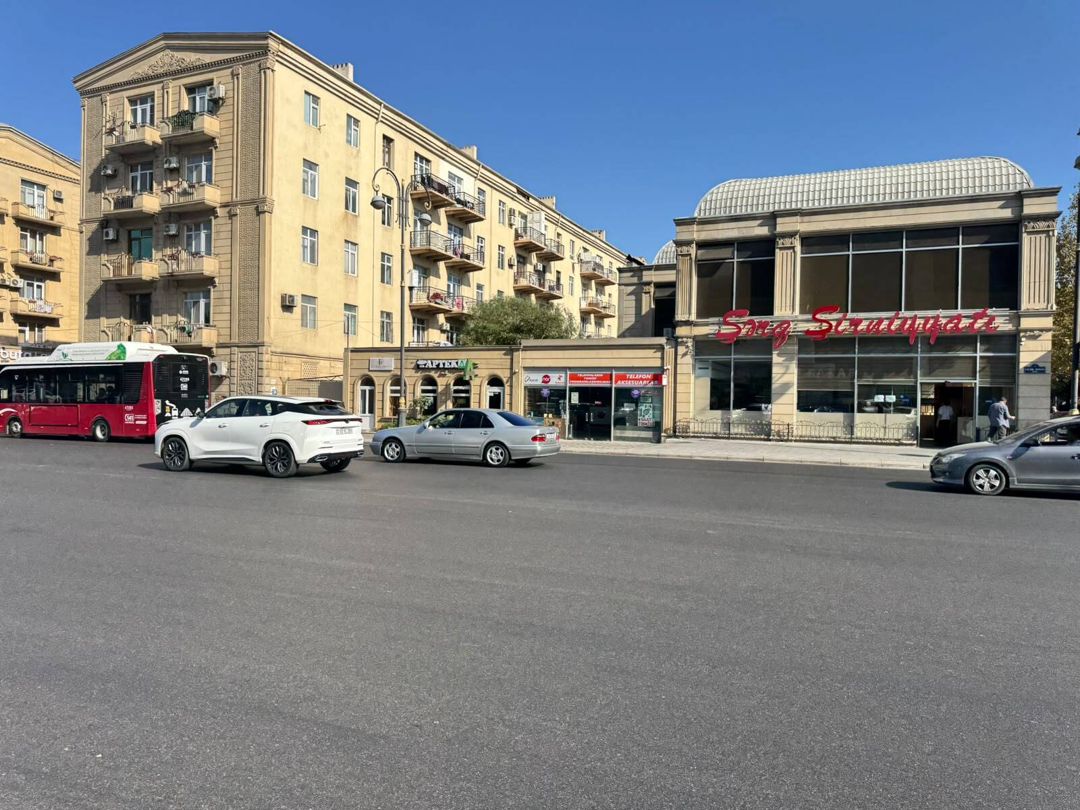Satılır obyekt 43 m² — Əmlak, Bakı