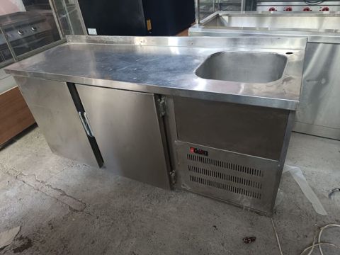 *Seva Xirdalan* Dəzgah soyuducu satilir. Uzunu 180 sm eni 70sm — Bakı