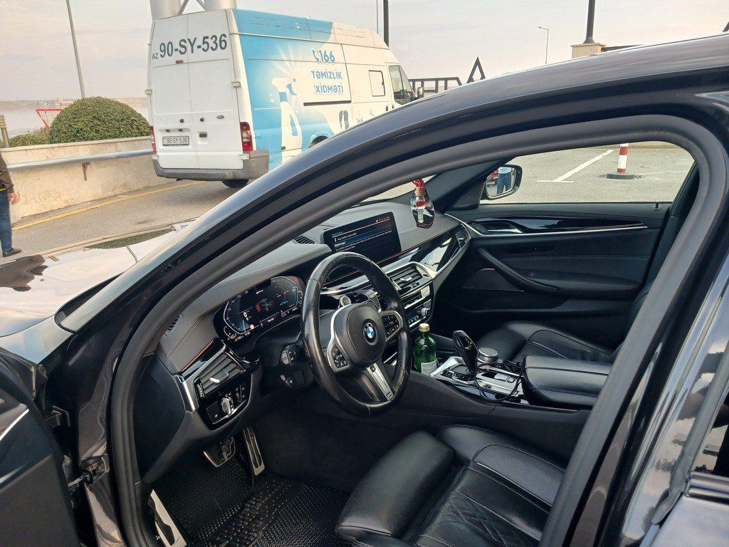 BMW 530e, 2.0 L, 12 kWh, 2021 il, 112 000 km — Avtomobillər, Bakı (12)
