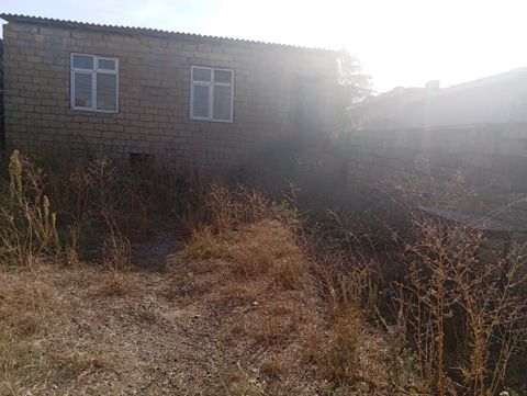 Həyət evi, Binəqədi r — Bakı