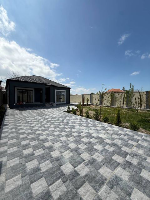Satılır 3 otaqlı həyət evi/bağ evi 125 m² — Bakı