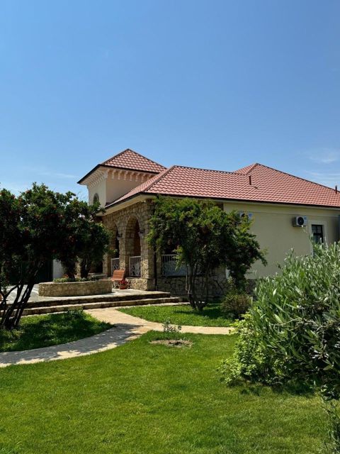 İcarəyə verilir 5 otaqlı həyət evi/bağ evi 280 m² — Bakı