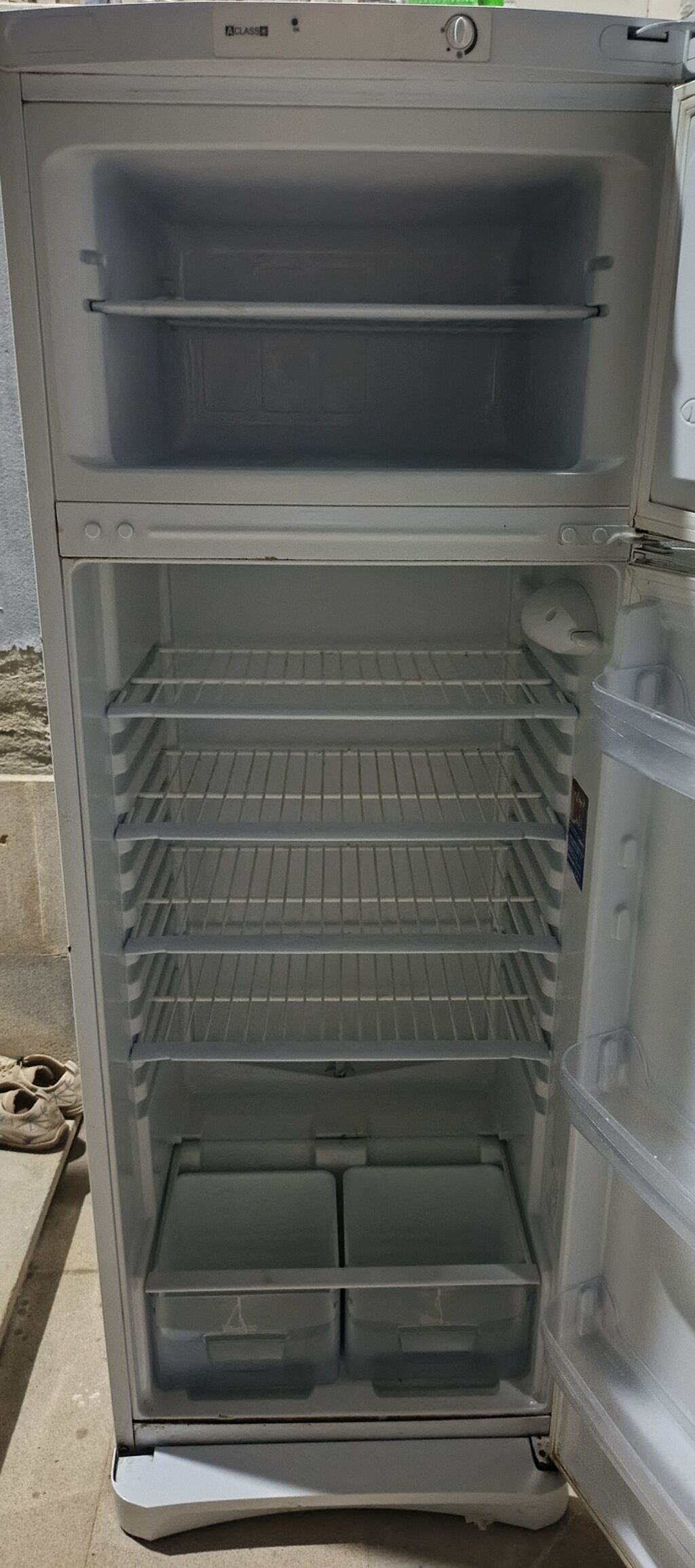 Indesit iki qapılı soyuducu - Brend/model: Indesit - Tip: Üstdə — Soyuducular, Saray (5)