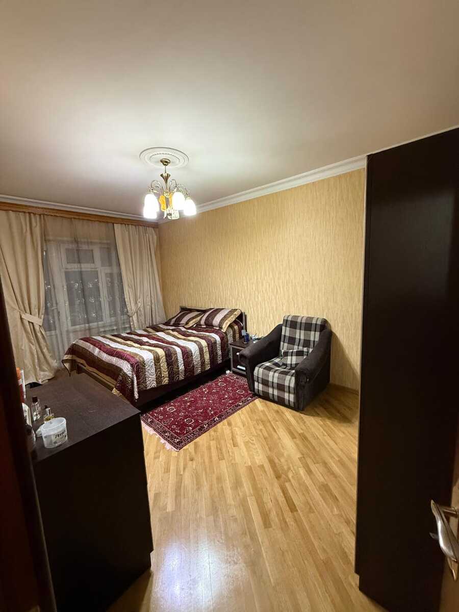 Satılır 4 otaqlı köhnə tikili 105 m² — Mənzil, Bakı (8)
