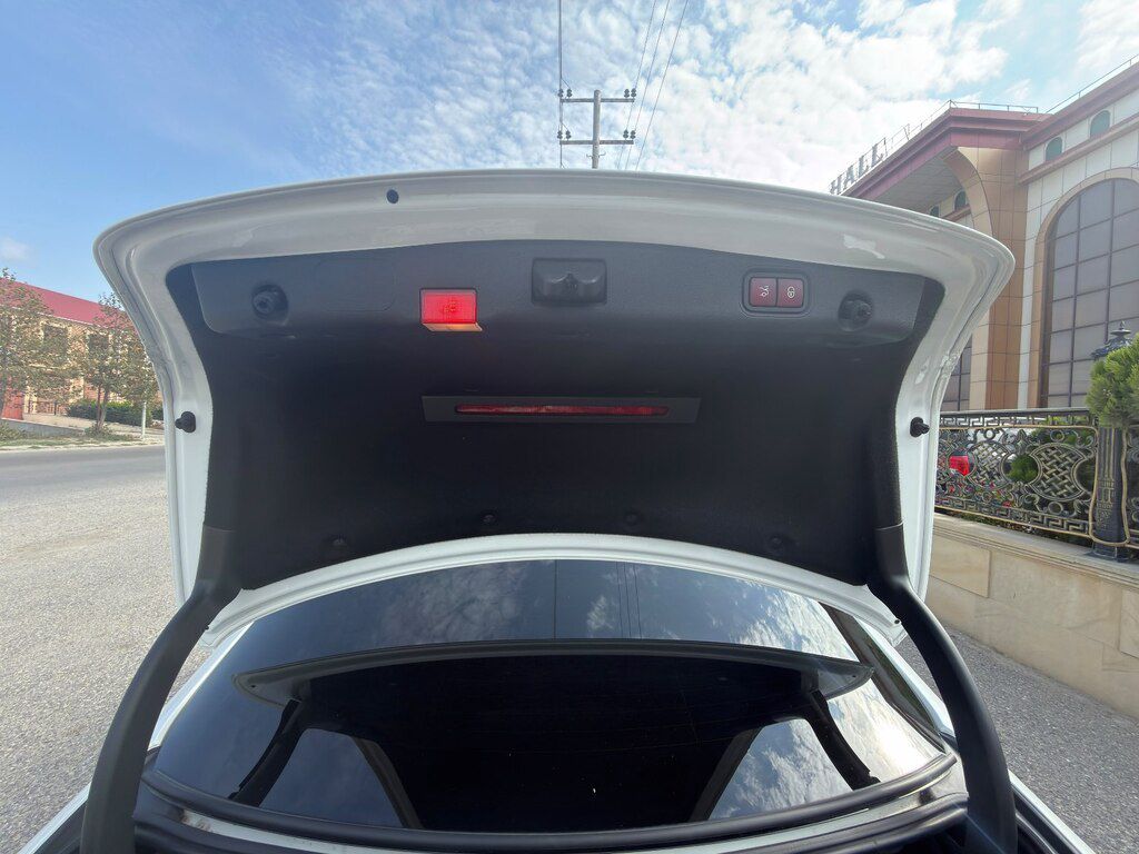 Mercedes E 220 d, 2.0 L, 2017 il, 249 500 km — Avtomobillər, Bakı (12)