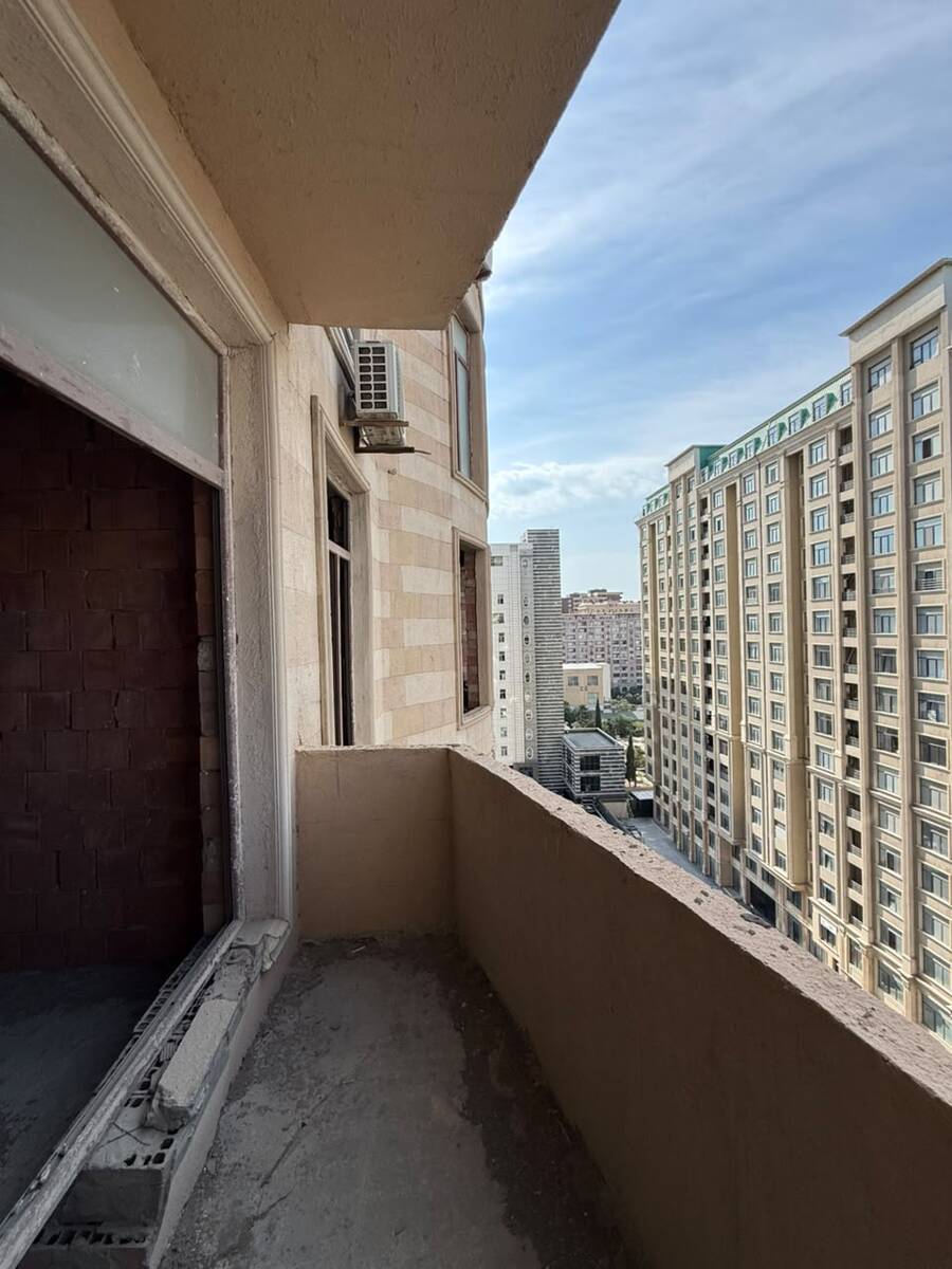 Satılır 4 otaqlı yeni tikili 191 m² — Mənzil, Bakı (12)