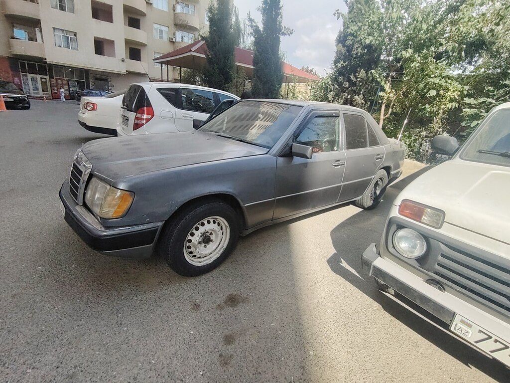 Mercedes 250 D, 2.5 L, 1988 il, 535 342 km 10-ET-742 — Avtomobillər, Bakı (4)