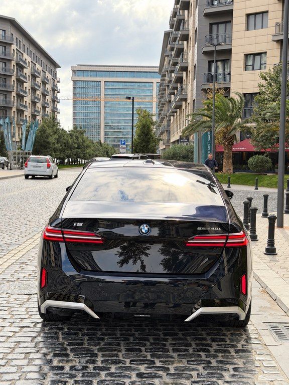 BMW i5, 81.2 kWh, 2025 il, 17 500 km — Avtomobillər, Bakı (3)