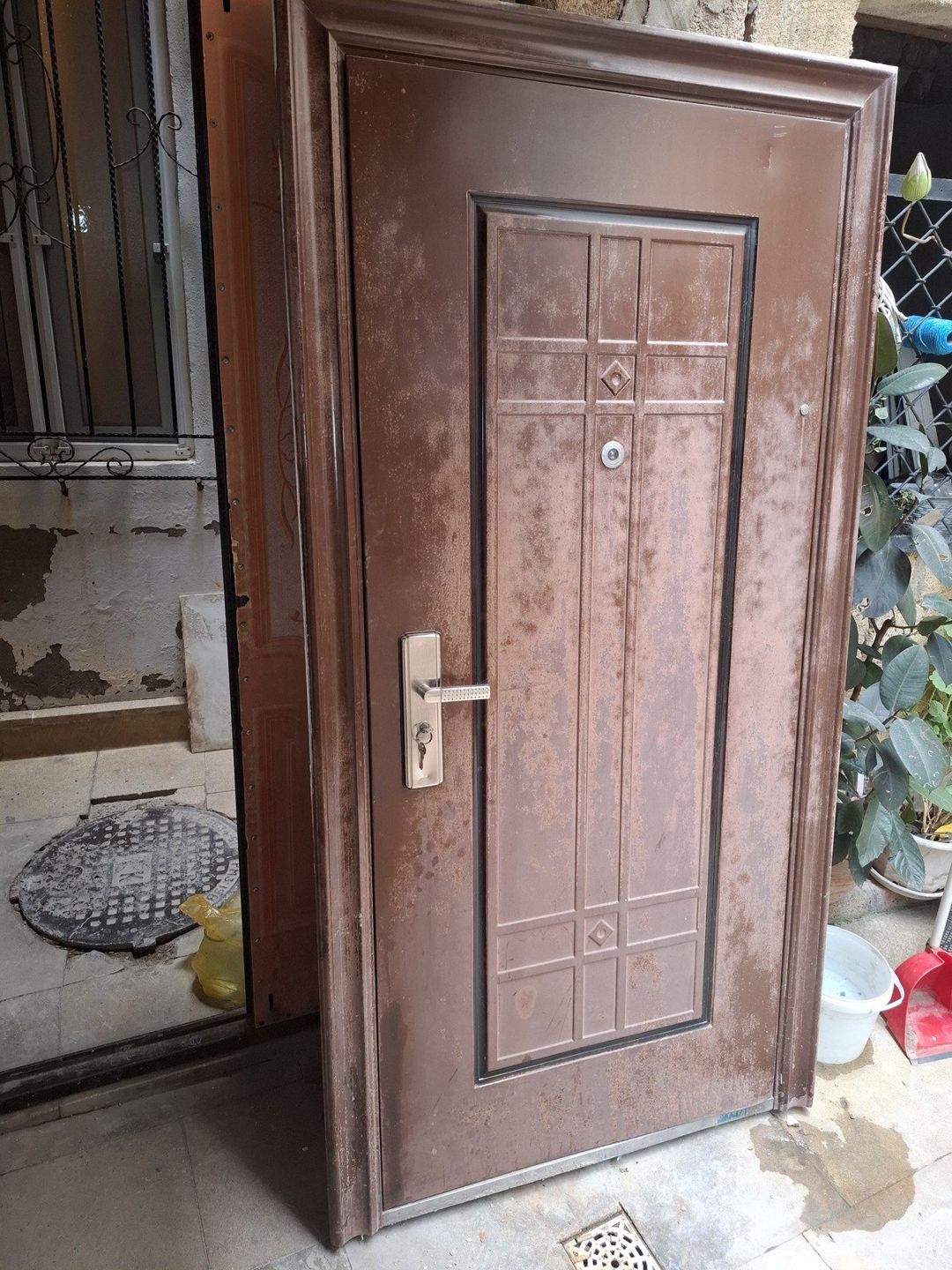 Dəmir qapı — Təmir və inşaat, Bakı (2)