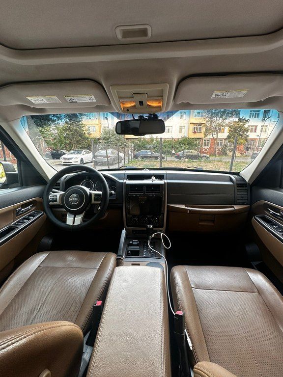 Jeep Liberty, 3.7 L, 2011 il, 140 000 km — Avtomobillər, Bakı (3)