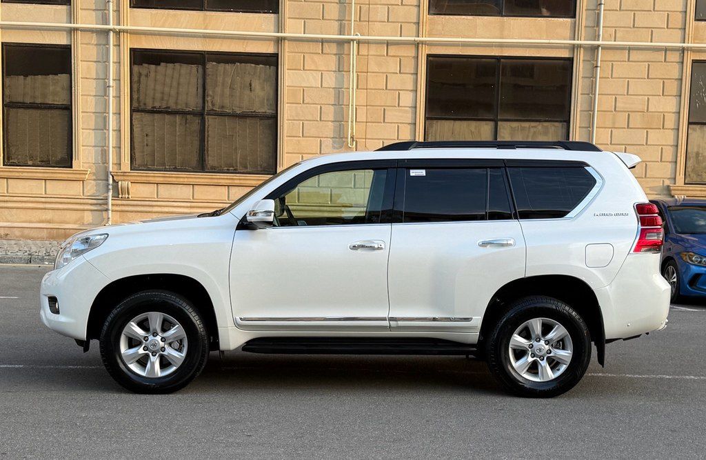 Toyota Land Cruiser Prado, 2.7 L, 2011 il, 140 000 km — Avtomobillər, Bakı (9)
