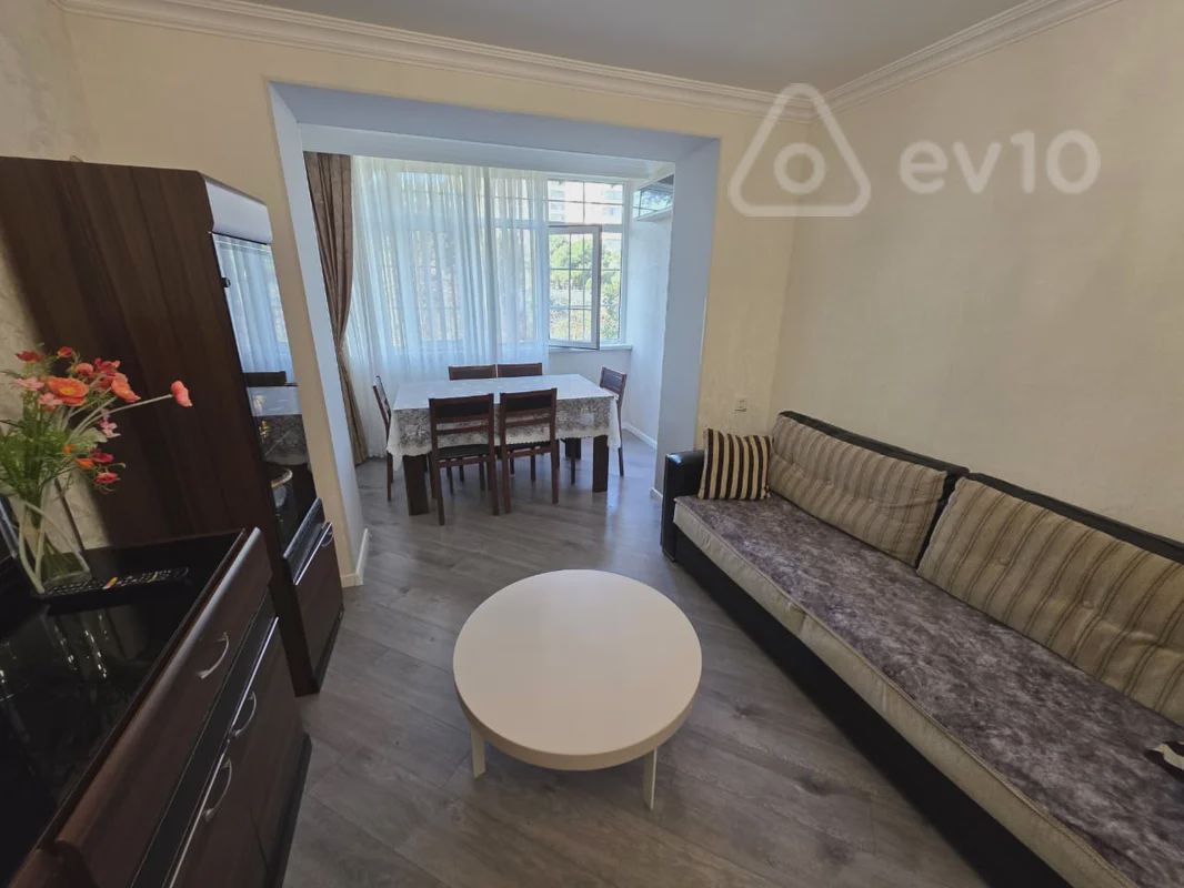 For sale: 3-room apartment (old building), 75 m² — Mənzil, Bakı