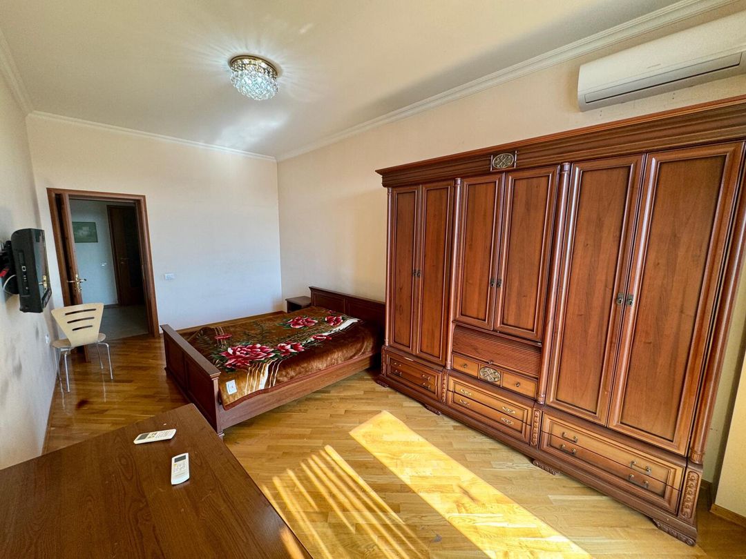 İcarəyə verilir 4 otaqlı yeni tikili 190 m² — Mənzil, Bakı (8)