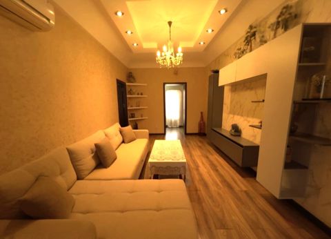 Satılır 3 otaqlı köhnə tikili 75 m² — Bakı