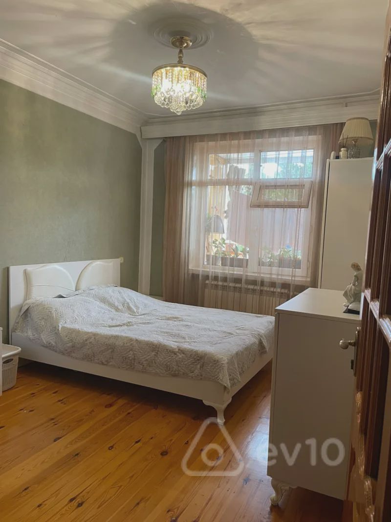 For sale: 3-room apartment (old building), 85 m² — Mənzil, Bakı (7)